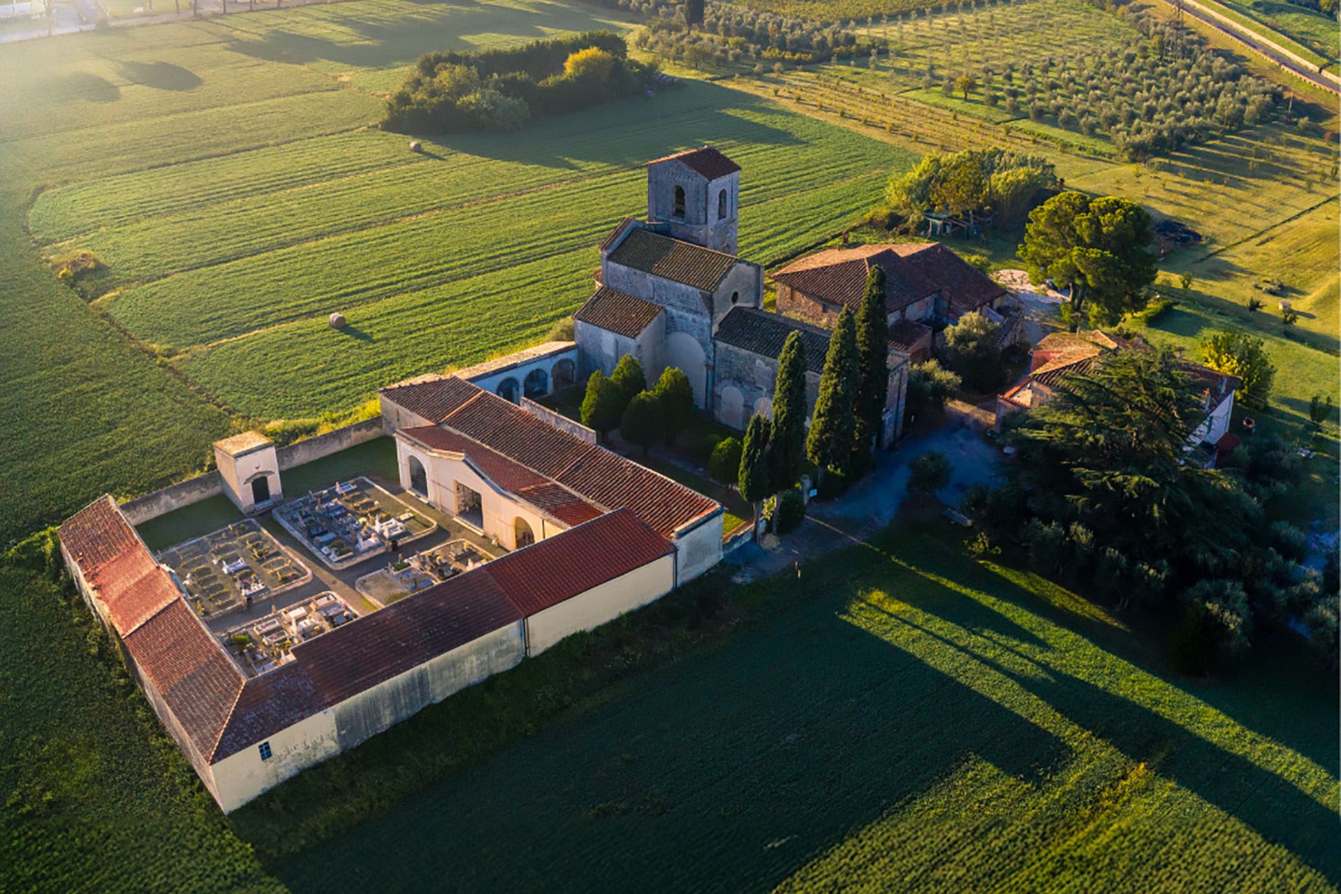 Pieve_santa_giulia_Torre_Caprona